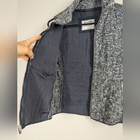 Abercrombie & Fitch Gray Knit Zip-Up Fleece Vest – Size Small - Picture 5 of 8